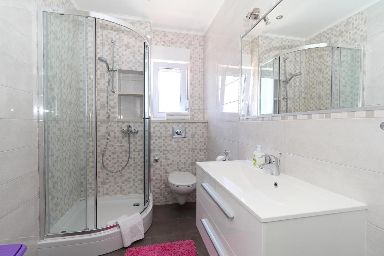Apartments Pivac Makarska Eksteriør bilde