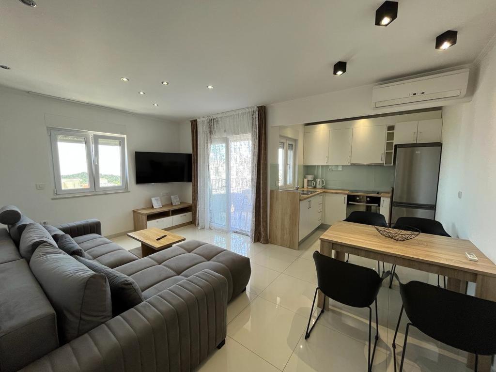 Apartments Pivac Makarska Eksteriør bilde